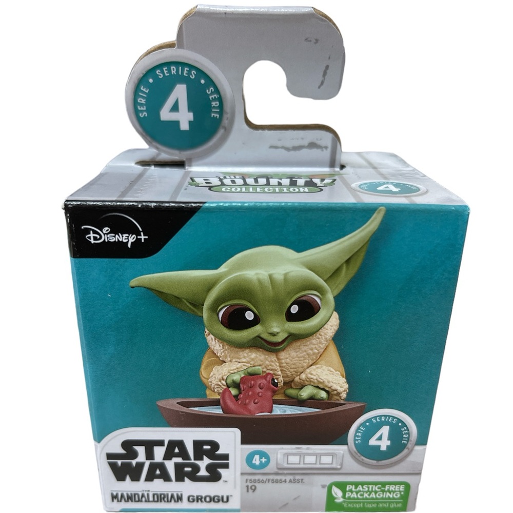 Star Wars Mandalorian Grogu Figurine Bounty Collection 4